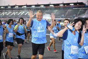 BIB: 505, 2111, 50711, 53069, 53290
                            <button type="button" onclick="openModal(10464448)" class="btn btn-primary btn-sm float-right btn-popup" data-toggle="modal" data-target=".modal-high-quality">
                        <i class="fas fa-shopping-cart"></i> Add to Cart
                    </button>
                                            <button type="button" onclick="isThisMe(10464448, true)" class="btn btn-success btn-sm float-right btn-popup btn-isme hidden" data-toggle="tooltip" data-placement="bottom" title="นี่คือรูปของคุณใช่ไหม คลิกที่นี่เพื่อเอาเข้าอัลบั้ม">
                        <i class="fas fa-plus"></i> Add to album
                    </button>
                    <button type="button" onclick="isThisMe(10464448, false)" class="btn btn-warning btn-sm float-right btn-popup btn-isnotme hidden">
                        <i class="fas fa-ban"></i> Remove from album
                    </button>